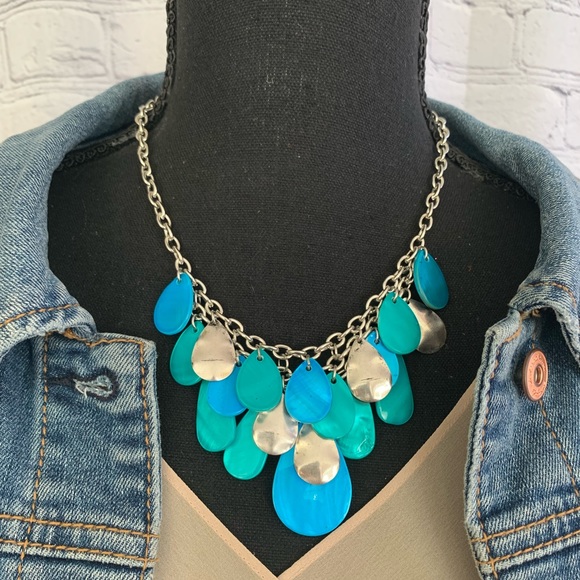 Charming Charlie Blue and Silver Statement Necklace - Picture 6 of 10